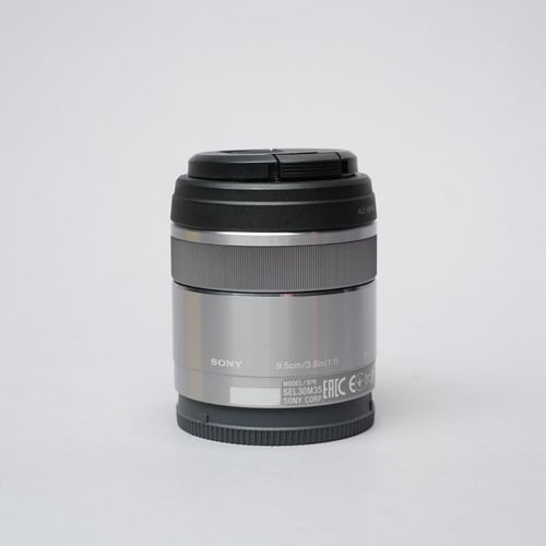 thumbnail-1 for Sony E 30mm 3.5 Macro Lens