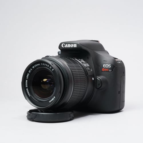 Canon Rebel T7 w/ 18-55mm Lens