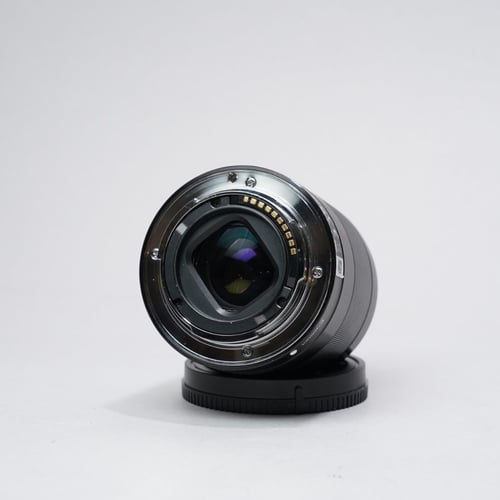 thumbnail-5 for Sony E 50mm F/1.8 OSS w/ Hood