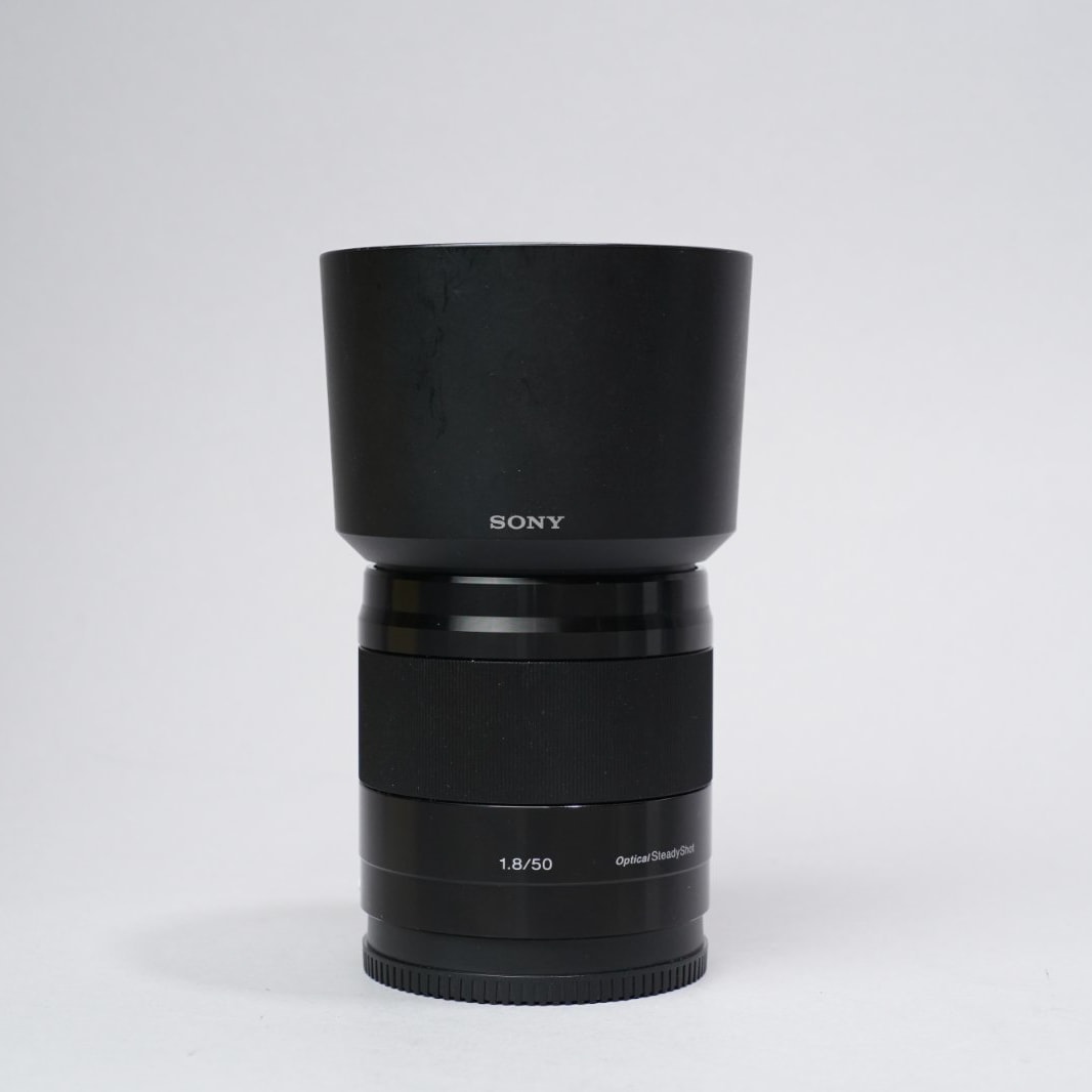 Sony SEL50F18 — image 1