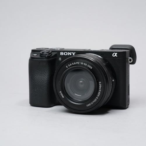 Sony Alpha A6300 w/16-50mm Lens