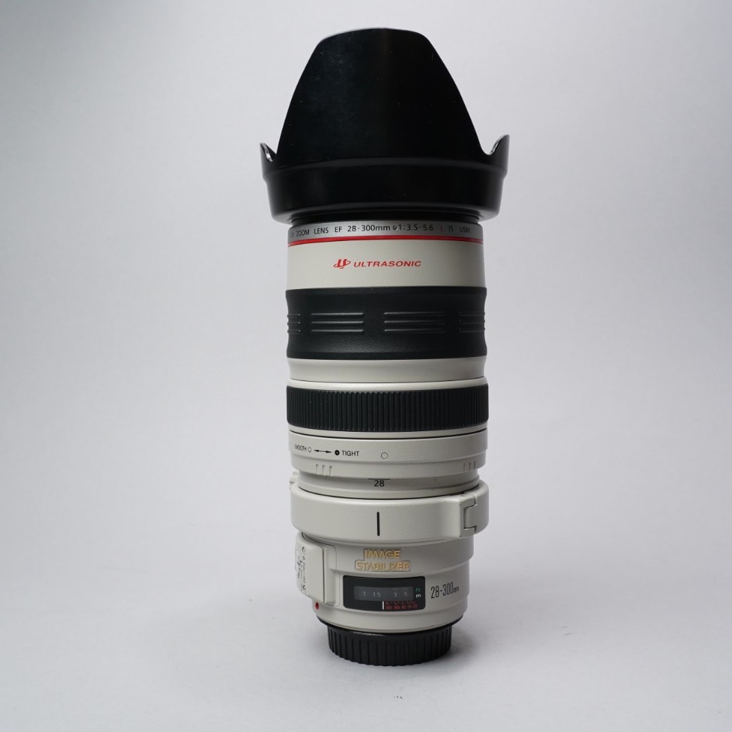 Canon EF 28-300mm f/3.5-5.6L IS USM — image 1