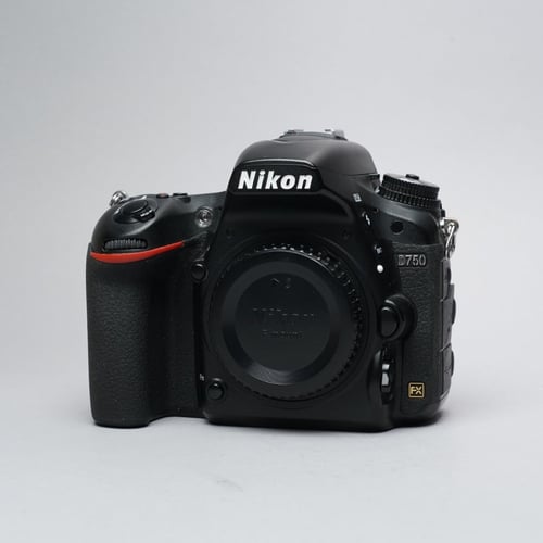Nikon D750 (High Shutter Count)