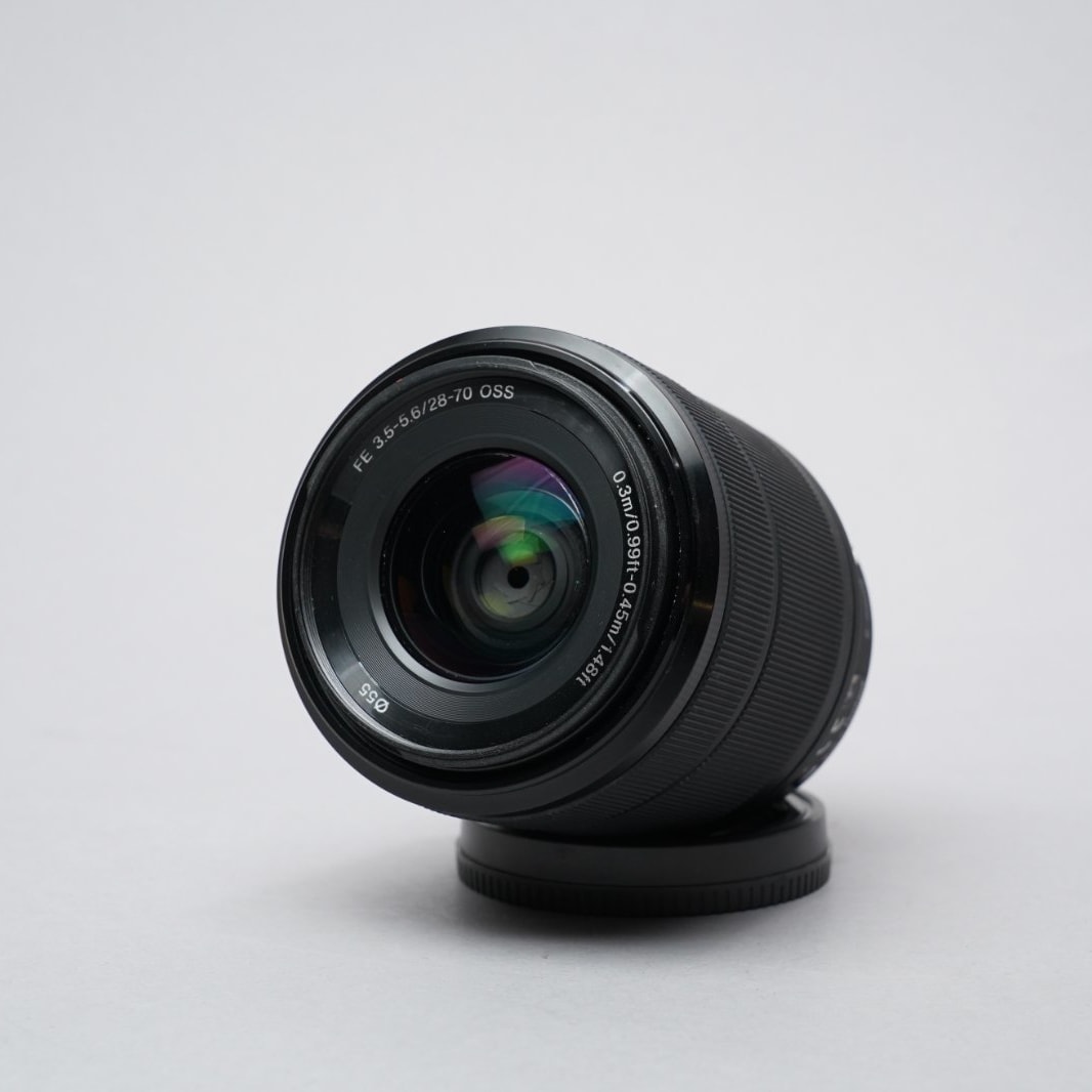 Sony SEL2870 — image 5