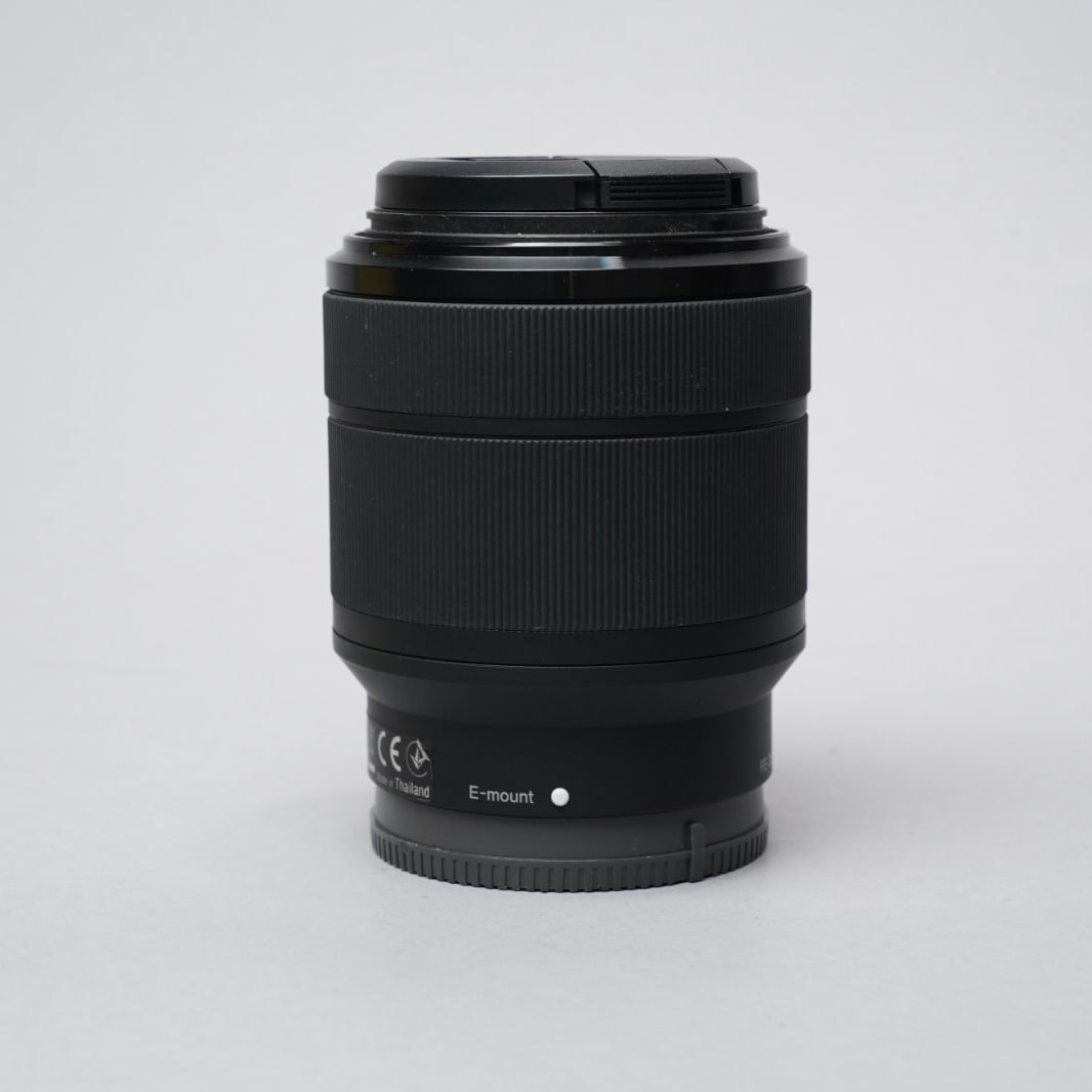 Sony SEL2870 — image 4