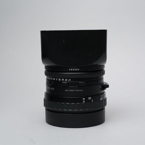thumbnail-2 for Hasselblad 100mm F/3.5 Planar (Silver Rim)