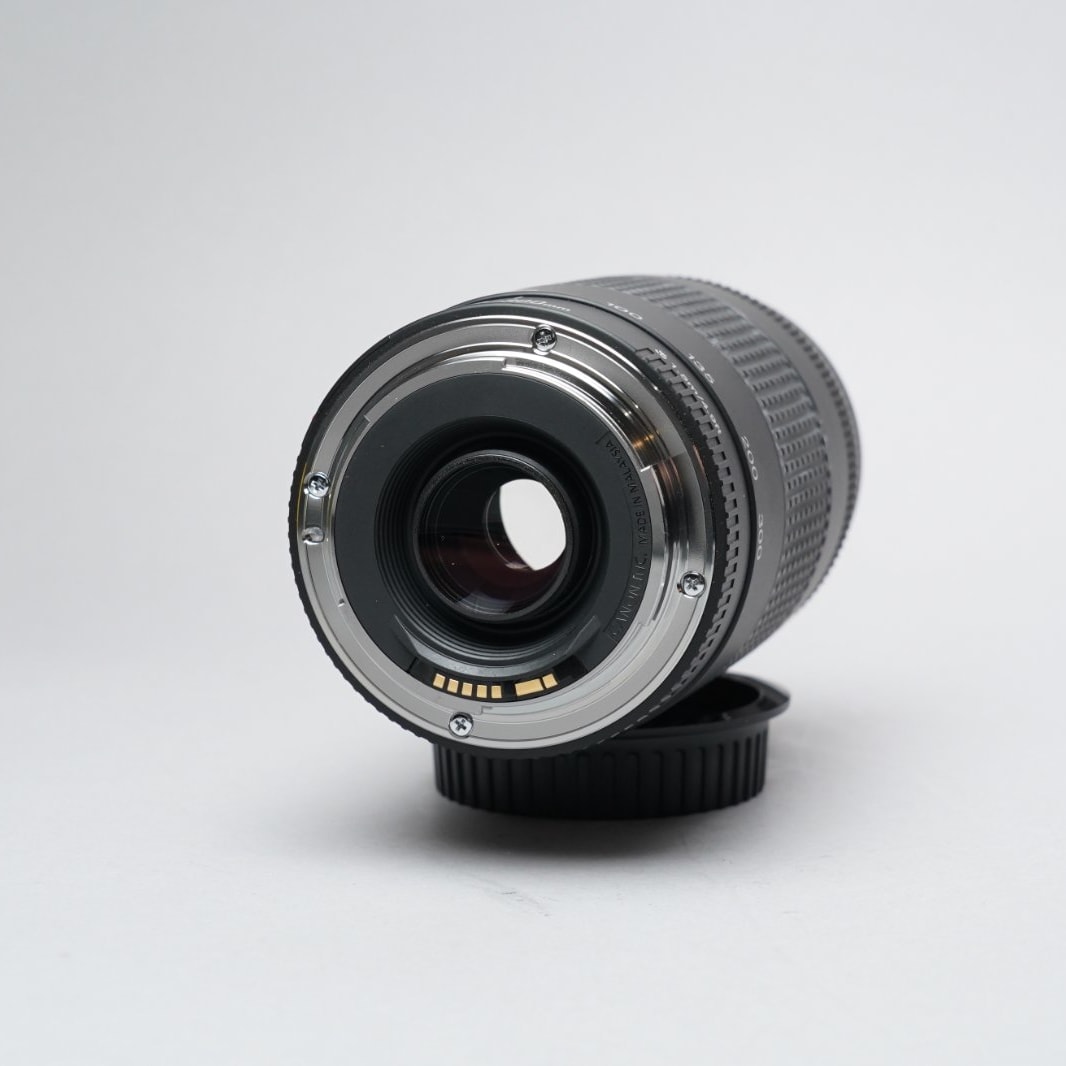 Canon 75-300mm f/4-5.6 III — image 6
