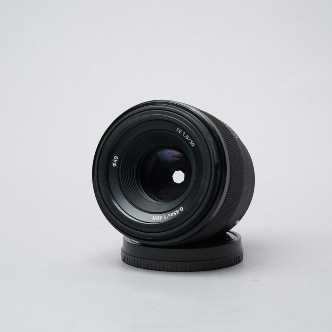 Sony SEL50F18F — image 5