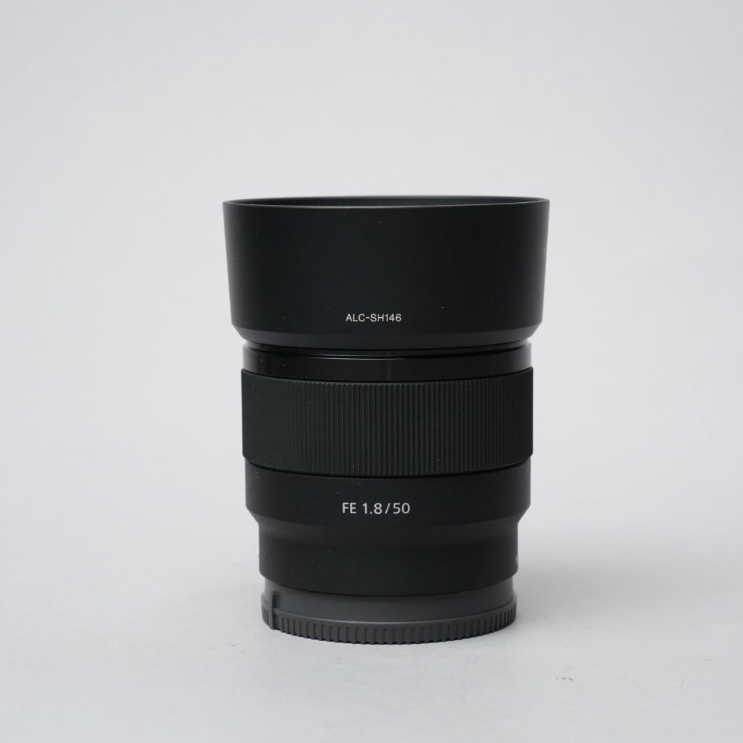 Sony SEL50F18F — image 1