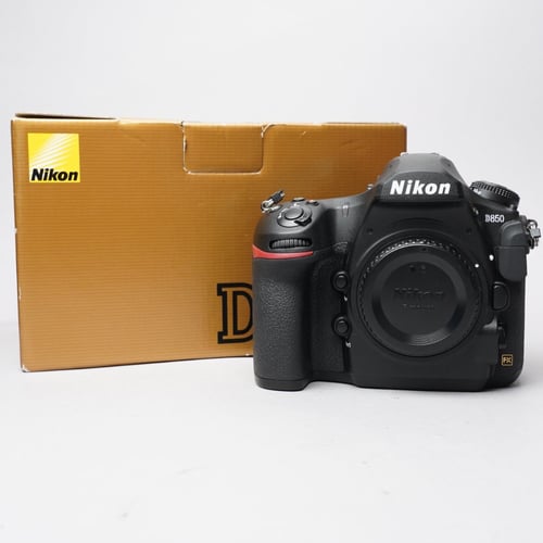 Nikon D850