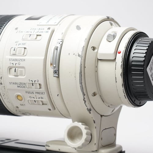 thumbnail-5 for Canon EF 300mm f/2.8L IS USM w/Hood