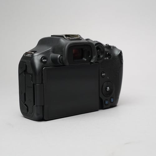 thumbnail-1 for Canon EOS R7