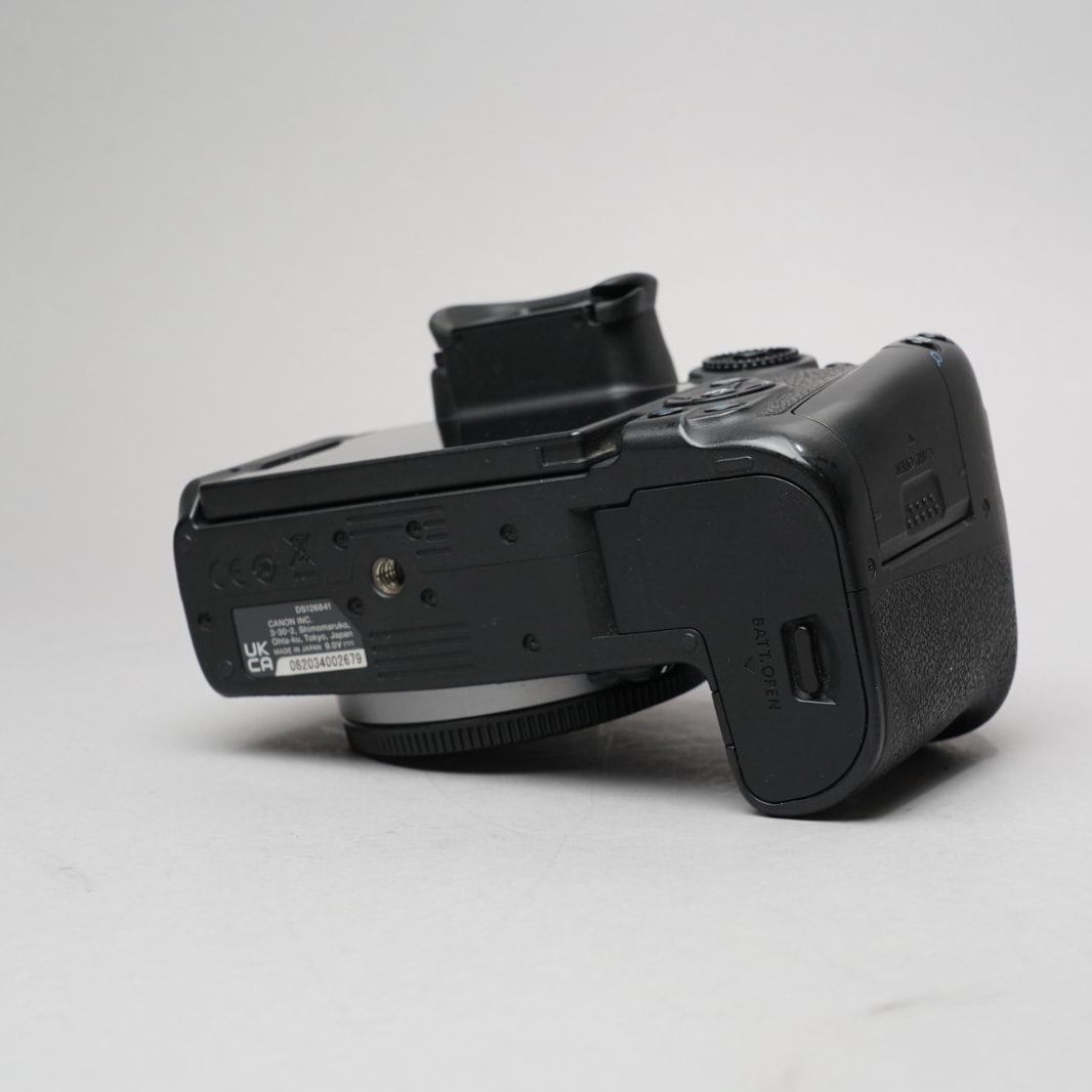 Canon EOS R7 — image 6