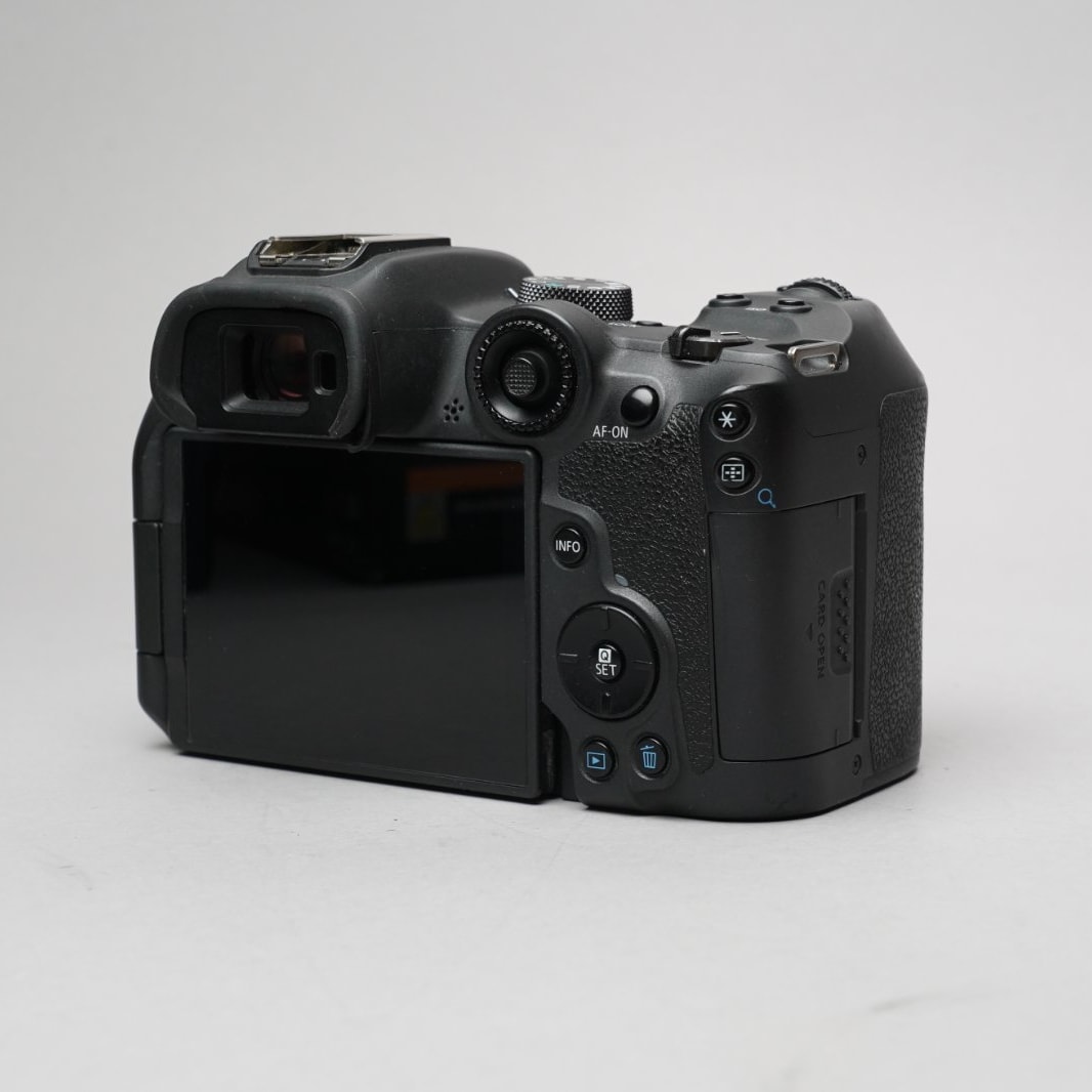 Canon EOS R7 — image 3