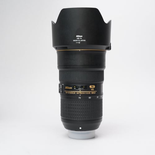Nikon AF-S NIKKOR 24-70mm f/2.8 E ED VR w/Hood