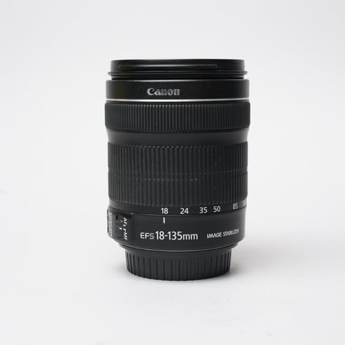 Canon EF-S 18-135mm f/3.5-5.6 IS STM