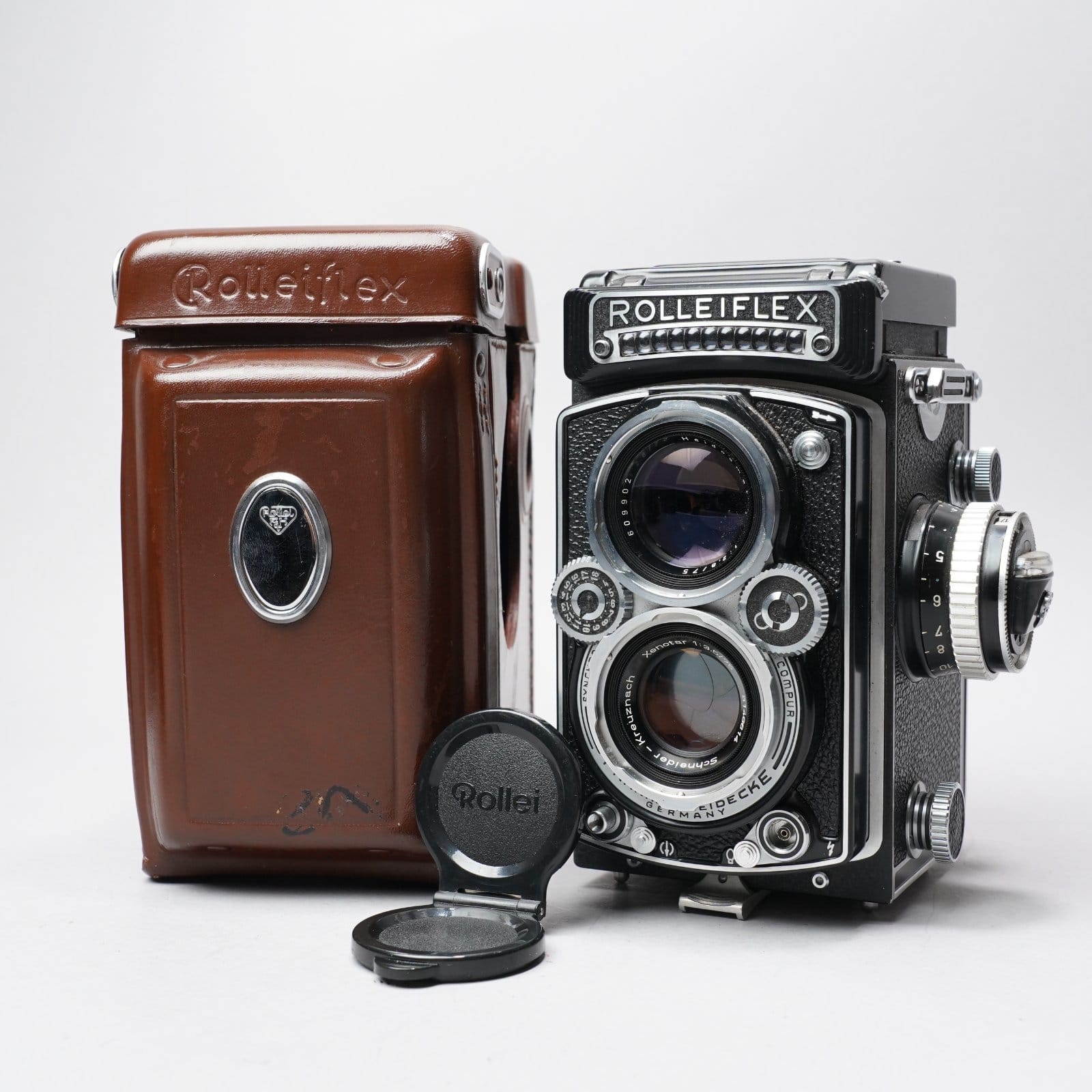 Rolleiflex 二眼レフカメラ Xenotar 1:3.5/75 ケース付 Rolleiflex 3.5E Type 1 Xenotar 75mm F/3.5 | GearFocus