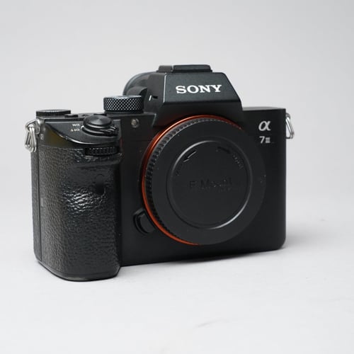 thumbnail-3 for Sony Alpha A7 III