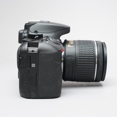 thumbnail-3 for Nikon D5600 w/AF-P 18-55mm