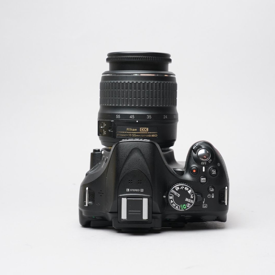 Nikon D5200 w/ 18-55mm Lens | GearFocus