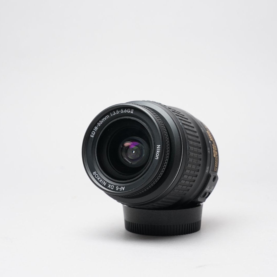 Nikon D5200 w/ 18-55mm Lens | GearFocus