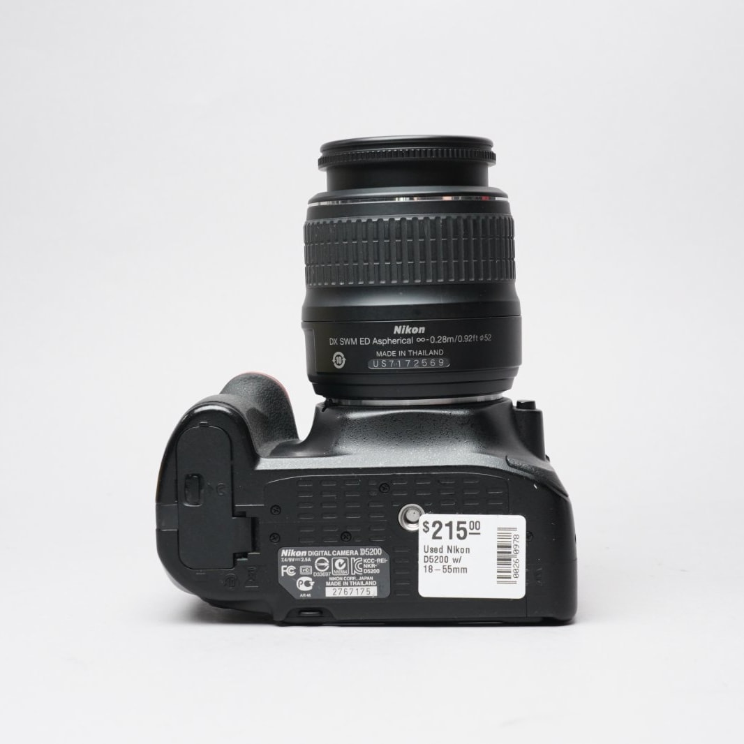 Nikon D5200 w/ 18-55mm Lens | GearFocus