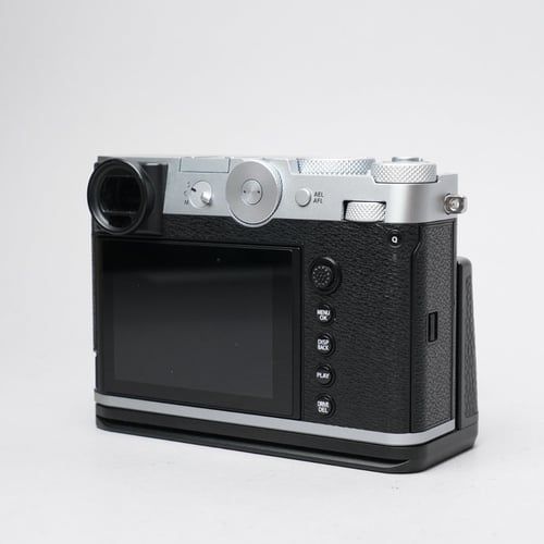 thumbnail-2 for FujiFilm GFX100RF Silver