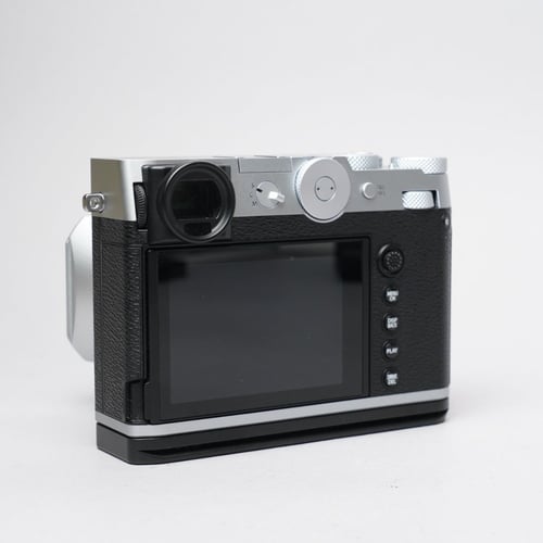 thumbnail-1 for FujiFilm GFX100RF Silver