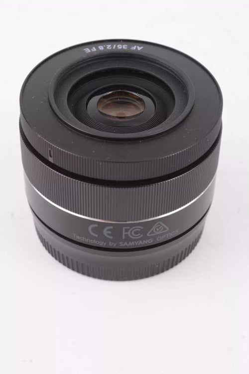 thumbnail-2 for Rokinon 35mm f/2.8 AF for Sony FE #L3790 EXCELLENT
