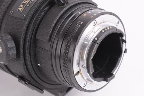 thumbnail-4 for Nikon AF 300mm f/2.8 #04406