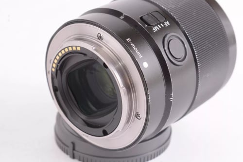 thumbnail-6 for Sony FE 35mm f/1.8 BARGAIN #S3518
