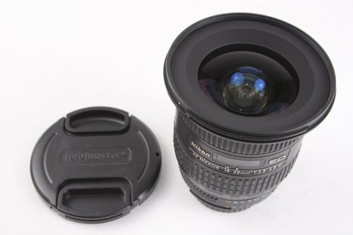 View Nikon AF 18-35mm D Nikon AF 18-35mm D