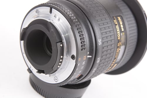 thumbnail-6 for Nikon AF 18-35mm f/3.5-4.5 D