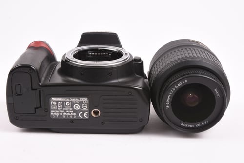 thumbnail-5 for Nikon D3000 w/18-55mm