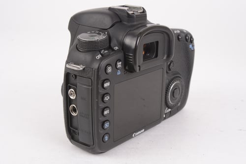 thumbnail-2 for Canon EOS 7D Body w/ Grip