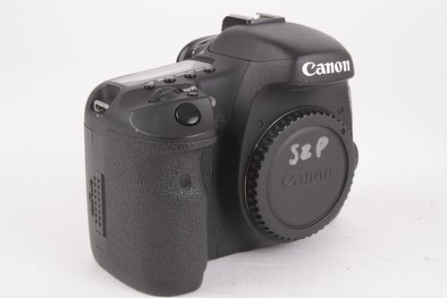 View Canon EOS 7D Body w/ Grip Canon EOS 7D Body w/ Grip