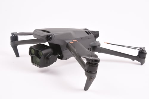 thumbnail-3 for DJI Mavic 3 Pro (Fly More Combo) #E0140