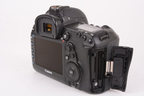 thumbnail-2 for Canon EOS 5D IV Body SC:135,000 O4 M5 C3 #01331