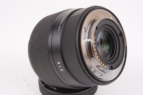 thumbnail-4 for Sigma 56mm f/1.4 DC Cont for Fuji X O5 M5 C5 #96752