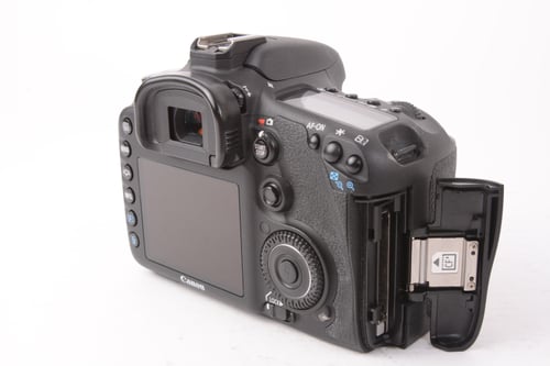 thumbnail-2 for Canon EOS 7D Body w/ Grip SC: 39K #03928