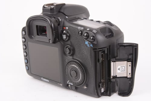 thumbnail-2 for Canon EOS 7D Body SC:151,600 #10073