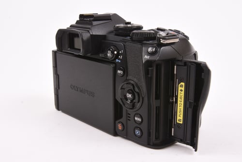 thumbnail-2 for Olympus E-M1 II Body SC: 11.3k #61051 O5 M5 C4