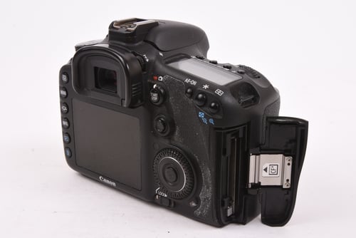 thumbnail-2 for Canon EOS 7D Body #04741 SC:81,200 O4 M5 C4