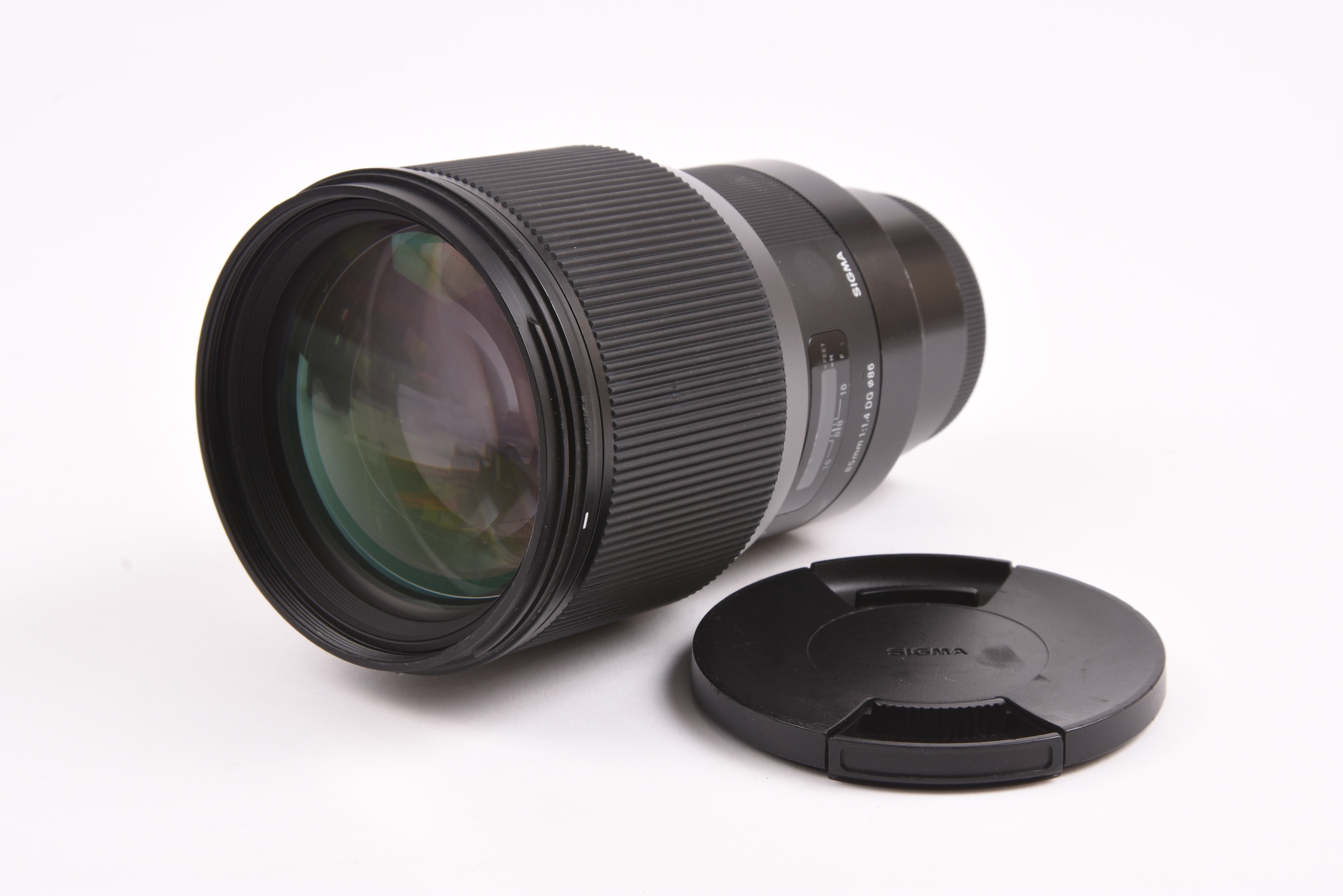Sigma 85mm f/1.4 DG DN — image 1