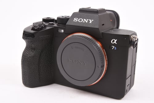 AT REPAIR 12-24-25 Sony A7s III SC:13,700 #80241 O5 M5 C5
