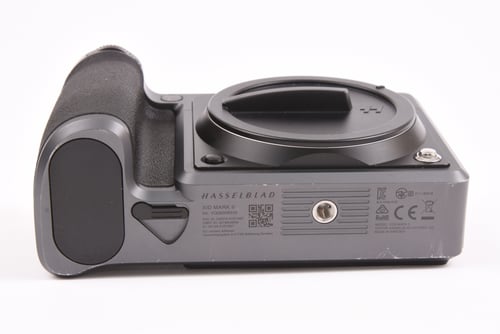 thumbnail-8 for Hasselblad X1DII Body O5 M5 C4 #08930