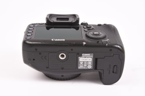 thumbnail-8 for Canon EOS 7D II Body SC:129.6k O4 M5 C3 #01340