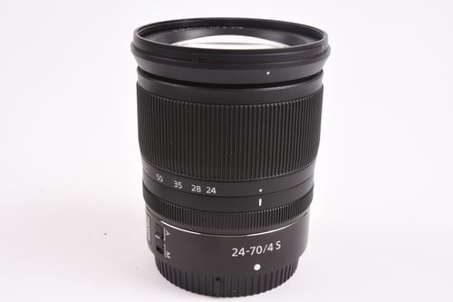 Nikon Z 24-70mm f/4 S