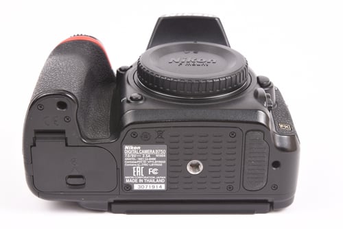 thumbnail-8 for Nikon D750 Body SC:42k #71914 O5 M5 C4