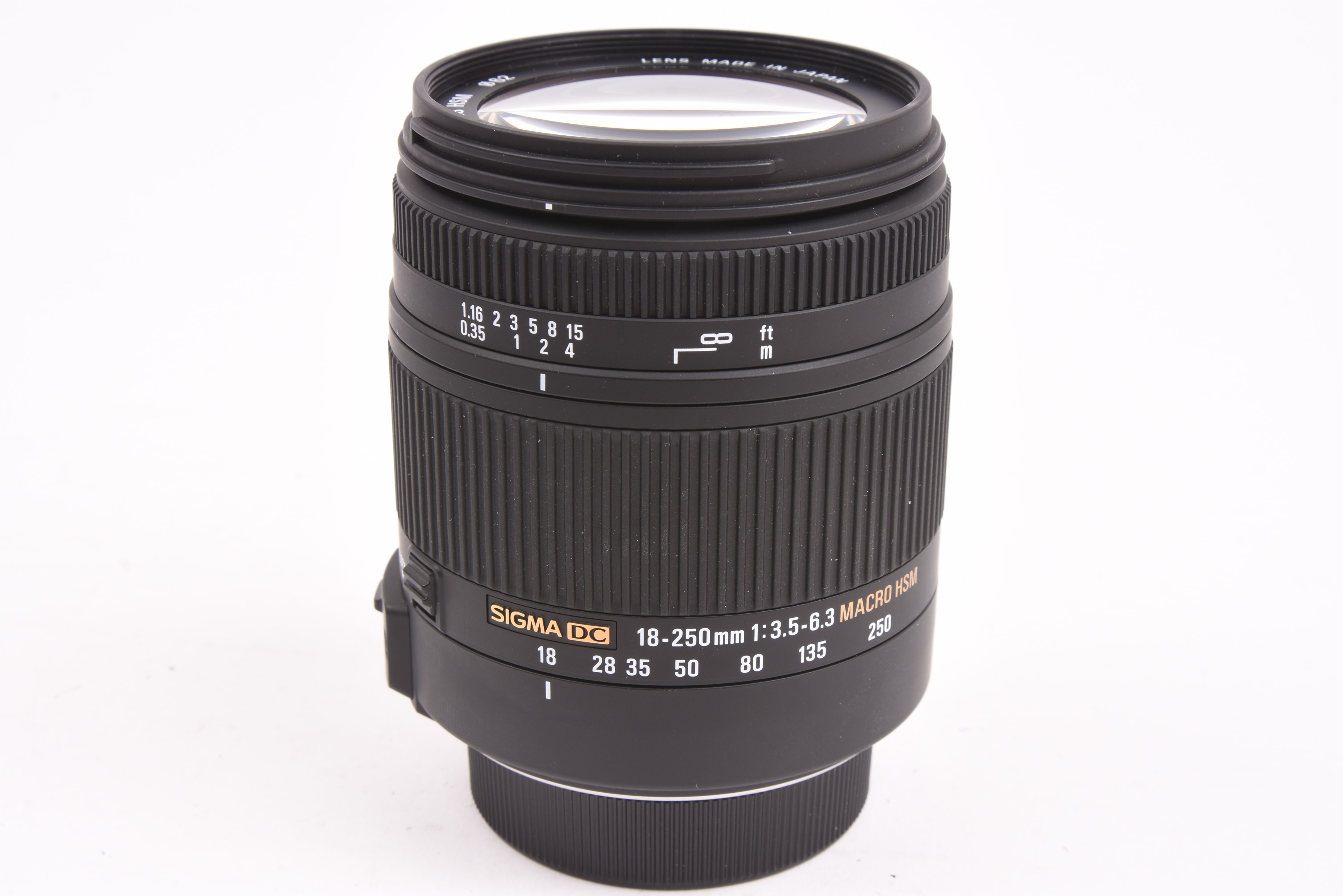 Sigma 18-250mm F/3.5-6.3 — image 1
